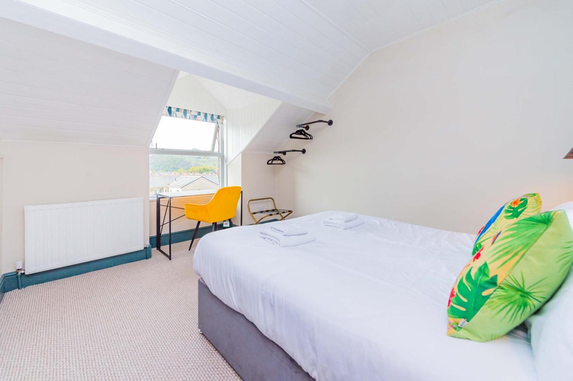 Snowdon House, 8 Bedrooms, Sleep 16, Close To Blackrock Sand Porthmadog Ngoại thất bức ảnh
