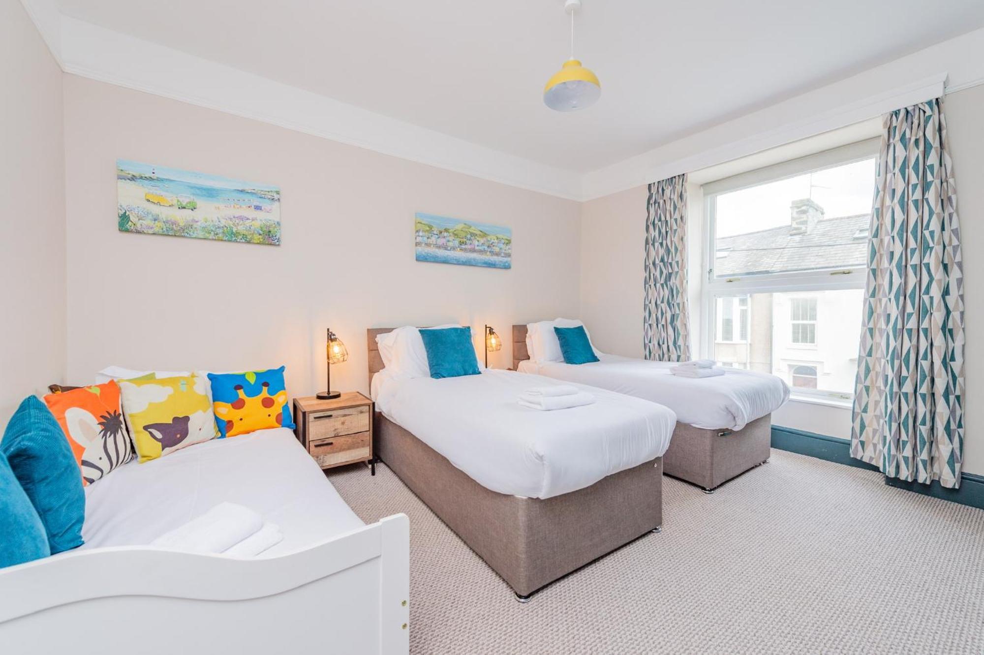Snowdon House, 8 Bedrooms, Sleep 16, Close To Blackrock Sand Porthmadog Ngoại thất bức ảnh