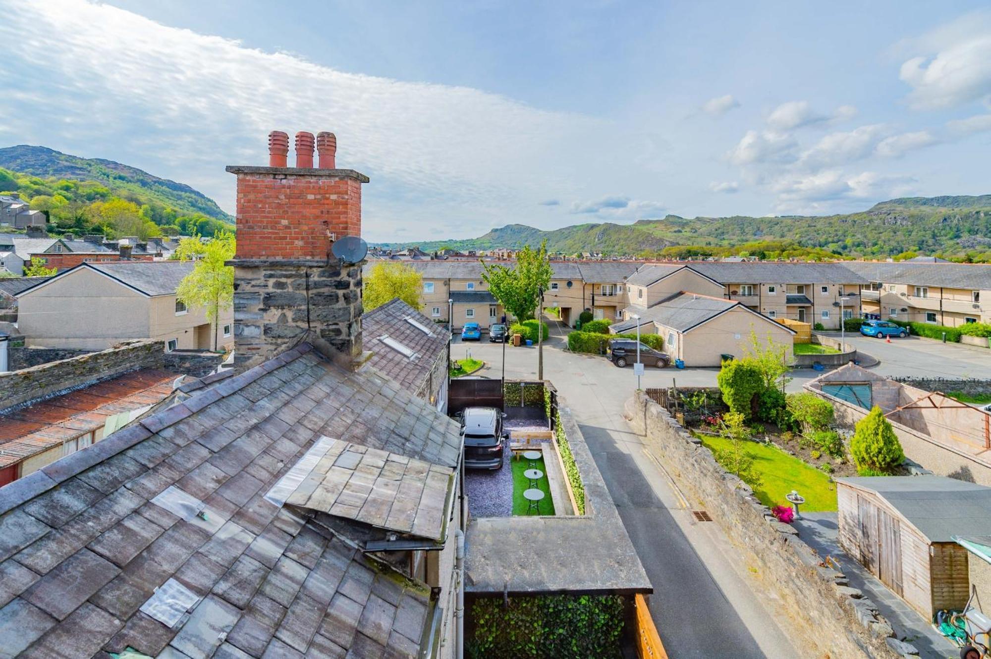 Snowdon House, 8 Bedrooms, Sleep 16, Close To Blackrock Sand Porthmadog Ngoại thất bức ảnh